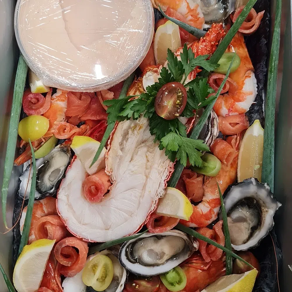 Fresh-Seafood-Food-Box-SQ-1.webp