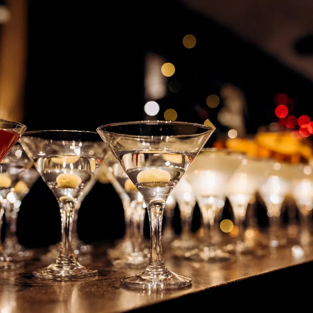 Wedding-Cocktails-And-Drinks-LS-1.webp